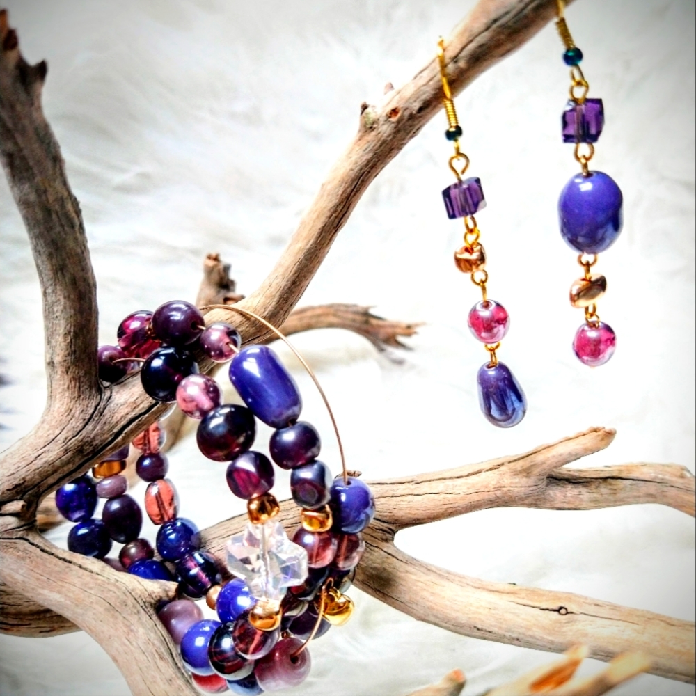 Purple dangle earrings and loop bangle set
